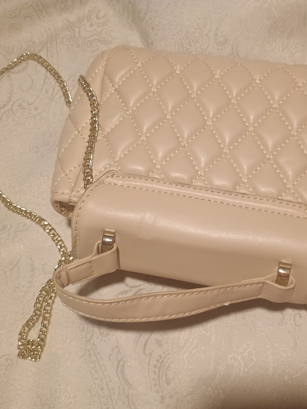 Cream Quilted Crossbody Bag with Gold Chain Strap